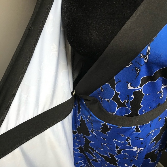 Isaac Mizrahi Women’s Large Floral Kimono Dress - Picture 6 of 9